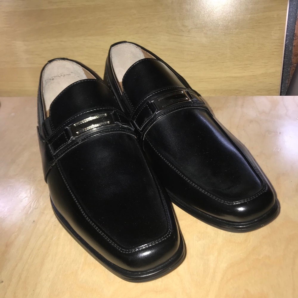 Men’s dress shoes